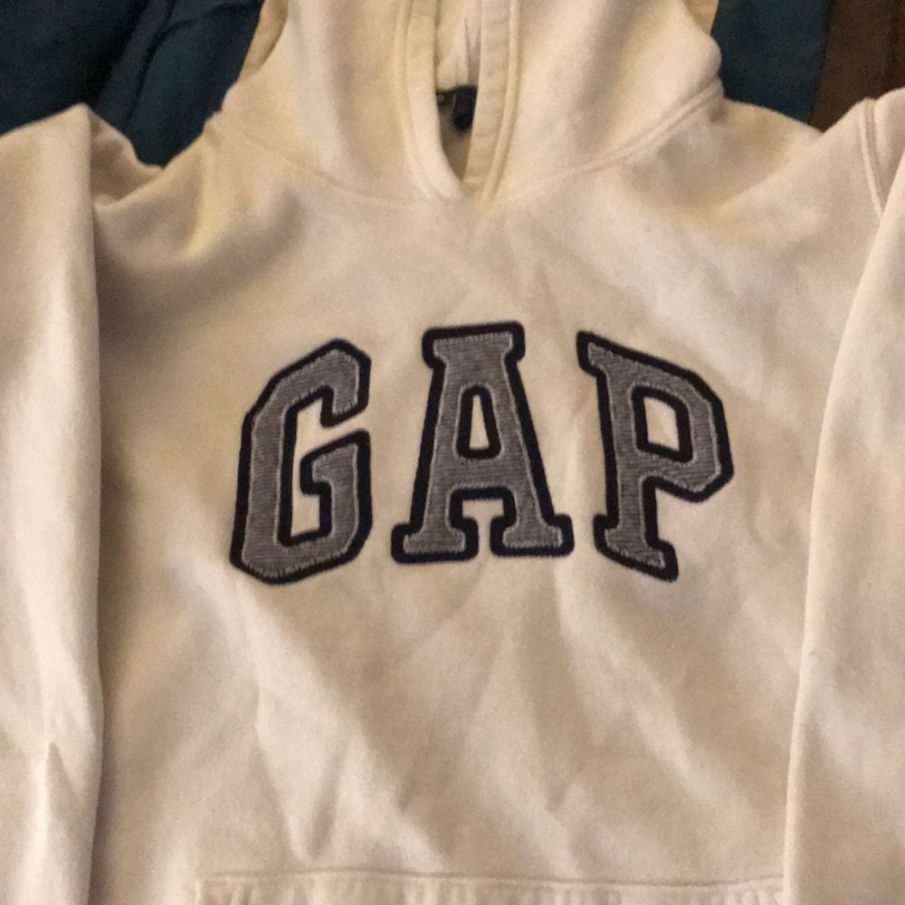 White Gap hoodie